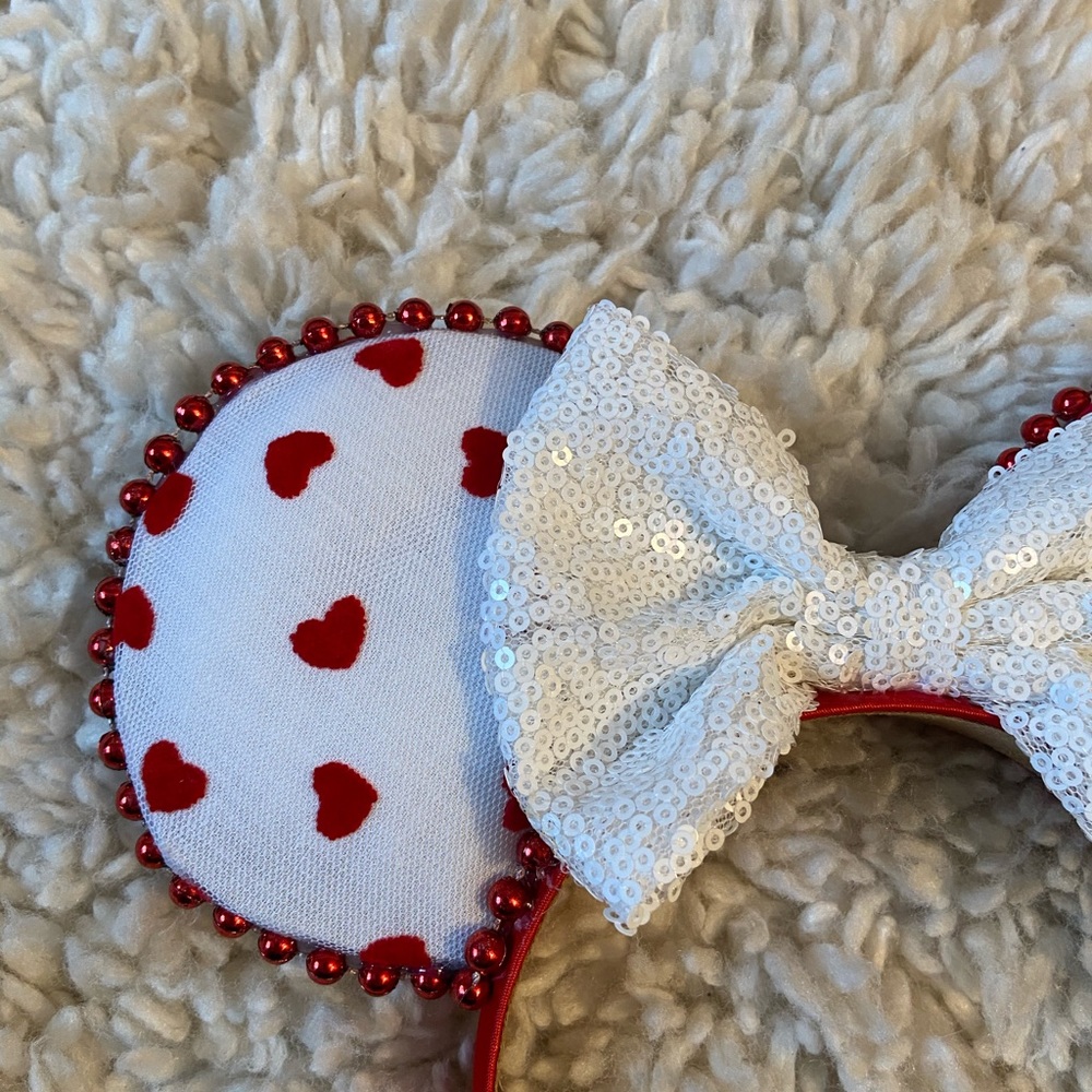 Minnie Mouse Ears - Picture 2 of 3